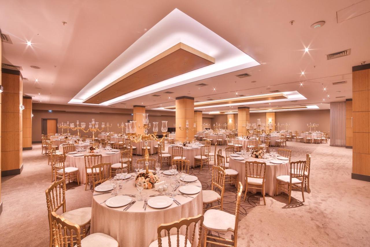 Ramada Plaza By Wyndham Eskişehir Exterior foto