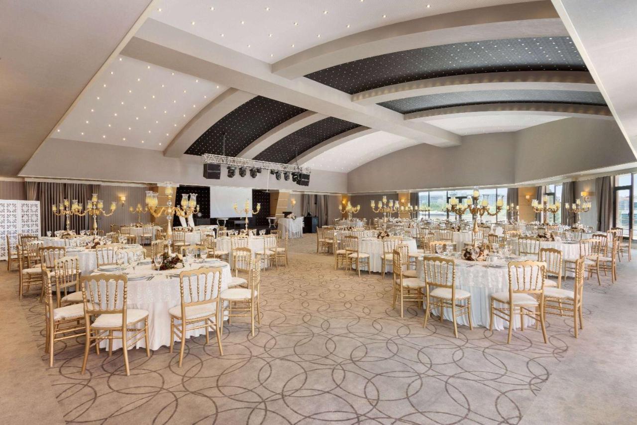 Ramada Plaza By Wyndham Eskişehir Exterior foto