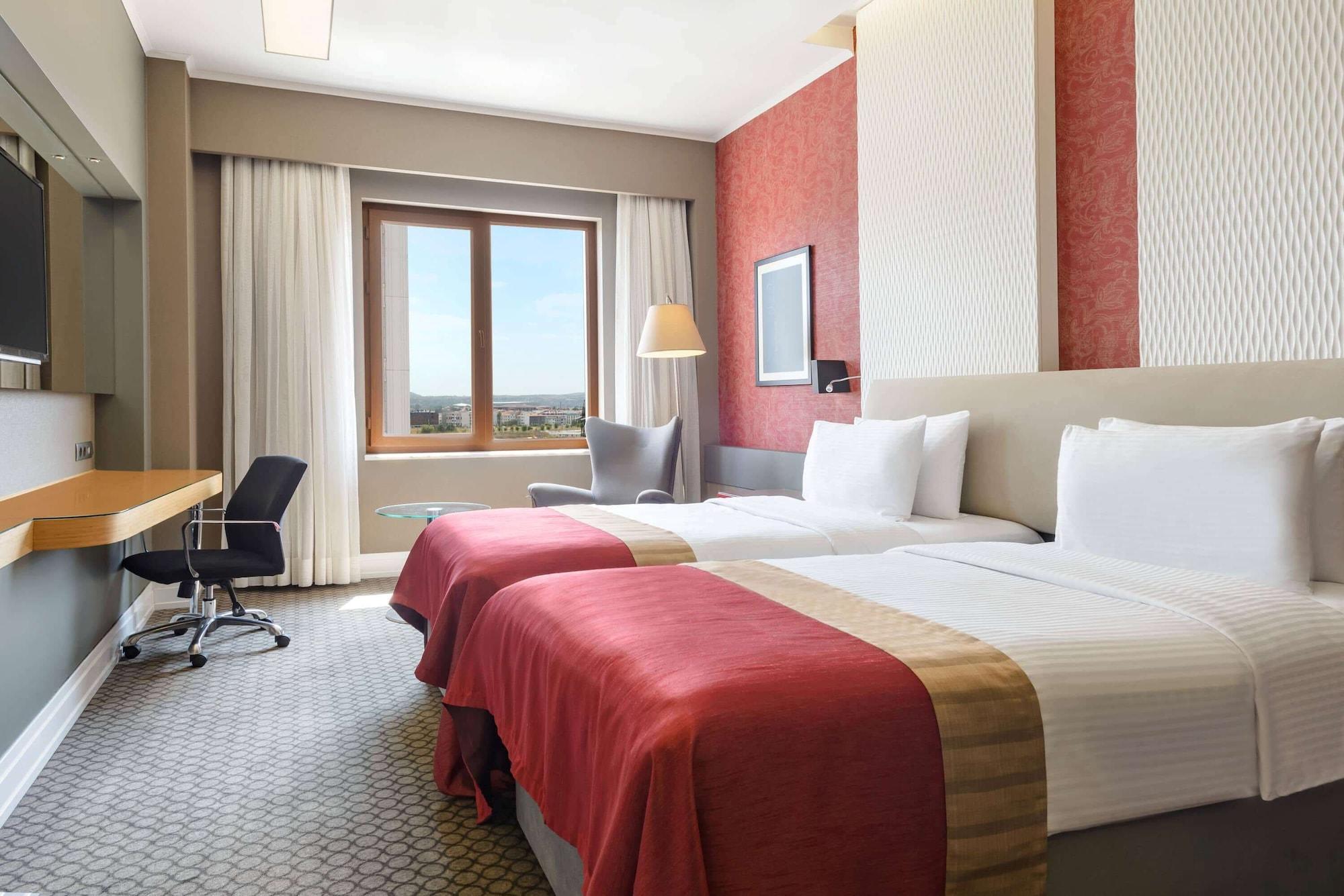 Ramada Plaza By Wyndham Eskişehir Exterior foto