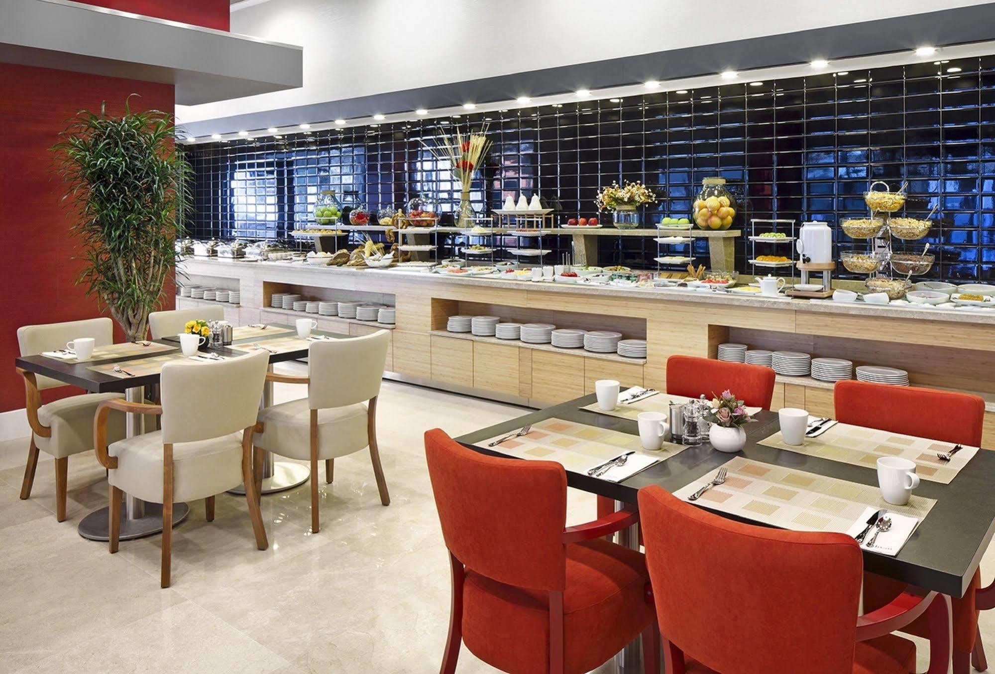 Ramada Plaza By Wyndham Eskişehir Exterior foto