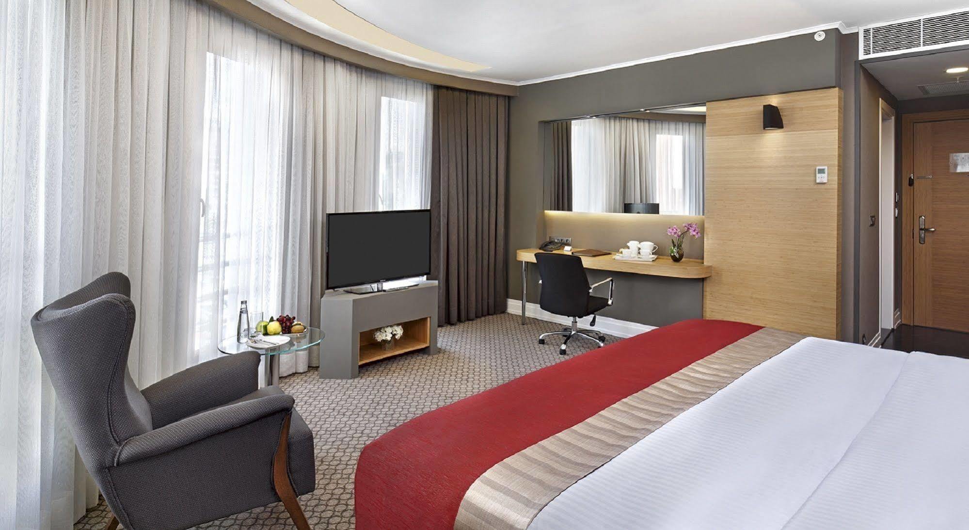 Ramada Plaza By Wyndham Eskişehir Exterior foto